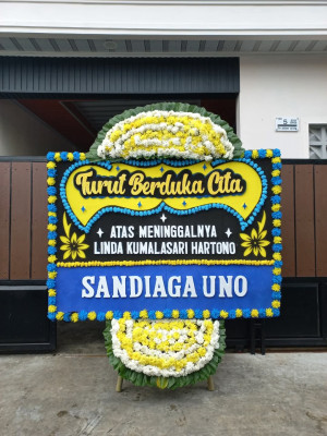 Papan Bunga Duka di Alai Gelombang